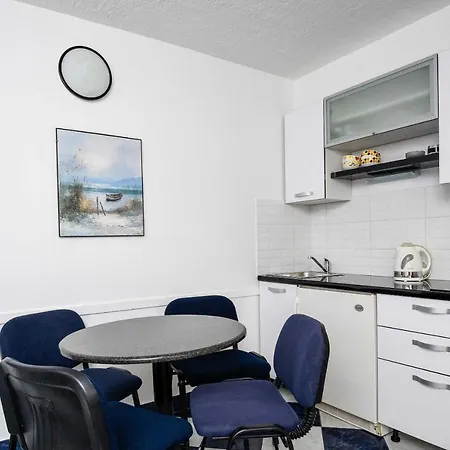 Apartman Jane Perna Kuciste