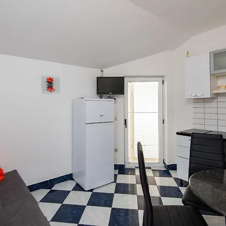 Jane Perna Apartment